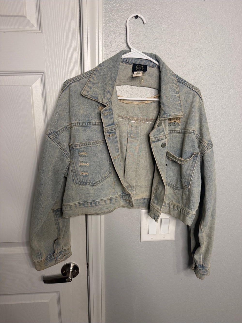Light Wash Cropped Denim Jacket - Women